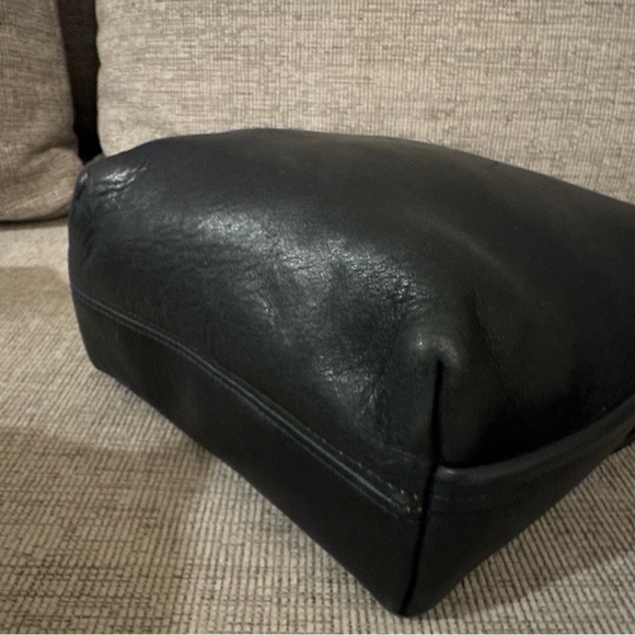 Vintage Coach Quincy Black Leather Crossbody Bag - Picture 6 of 16